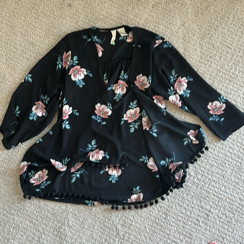 Black Flowery Jacket/Tunic S